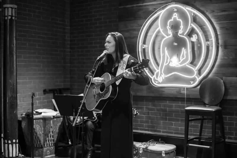 Hot Chicken and Heartstrings: Inside Nashville's Thriving Food-Meets-Music Scene
